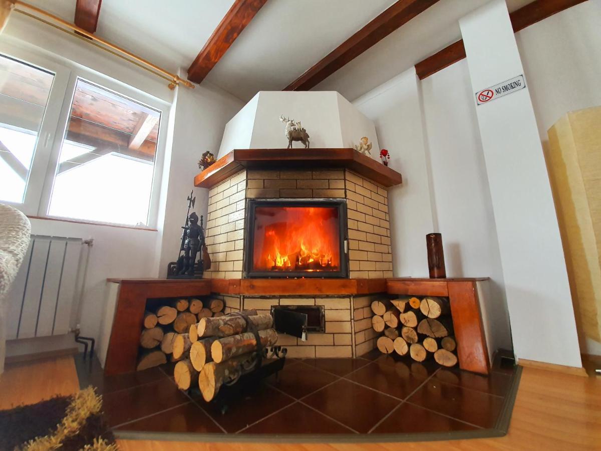 Villa Casa Cerbul Fundata Esterno foto