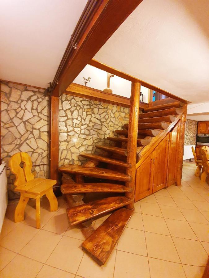 Villa Casa Cerbul Fundata Esterno foto